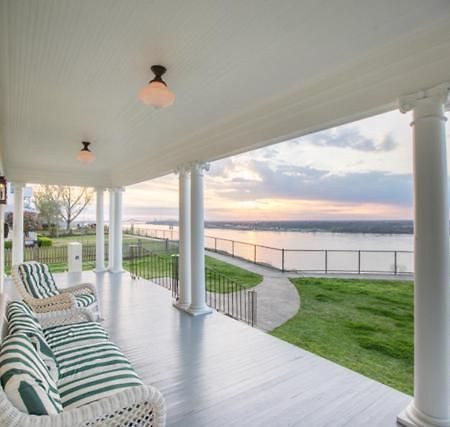 Clifton House - Panorama - Queen Suite, Sleeps 4, River Views Натчез Экстерьер фото