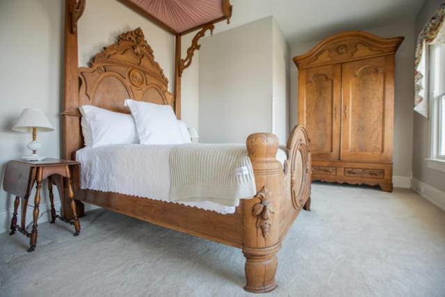 Clifton House - Panorama - Queen Suite, Sleeps 4, River Views Натчез Экстерьер фото